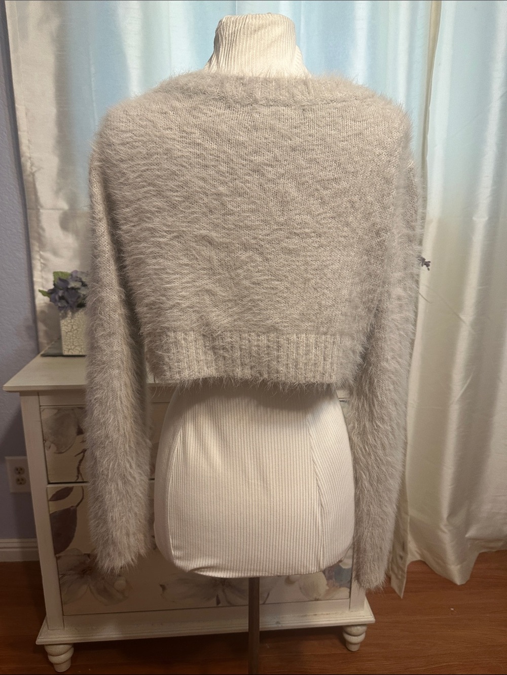 Crop Cardigan - Picture 4 of 7